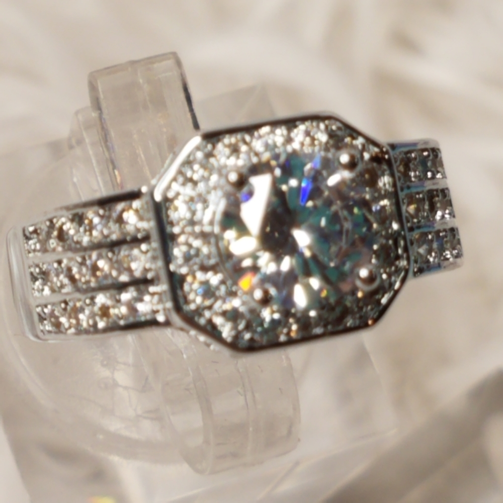 Diamond Round Brillant cut Ring